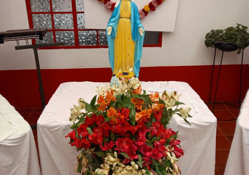 Celebración día de la Virgen María