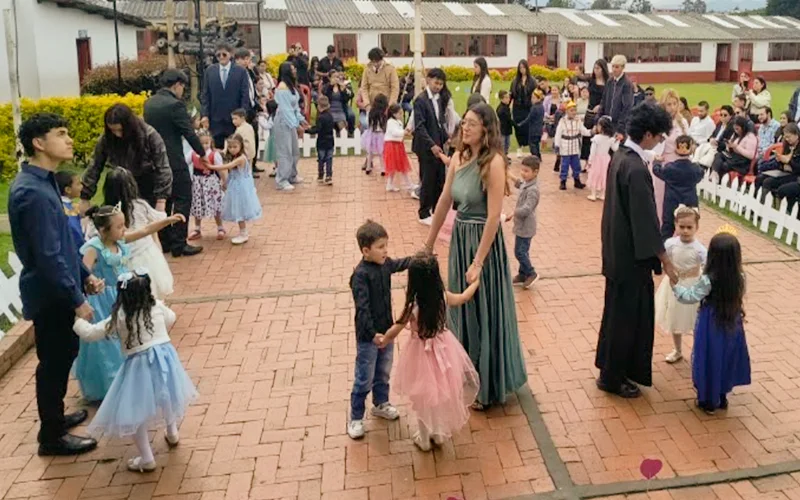 Príncipes y Princesas: una jornada llena de magia, alegría y compañerismo en Los Robles